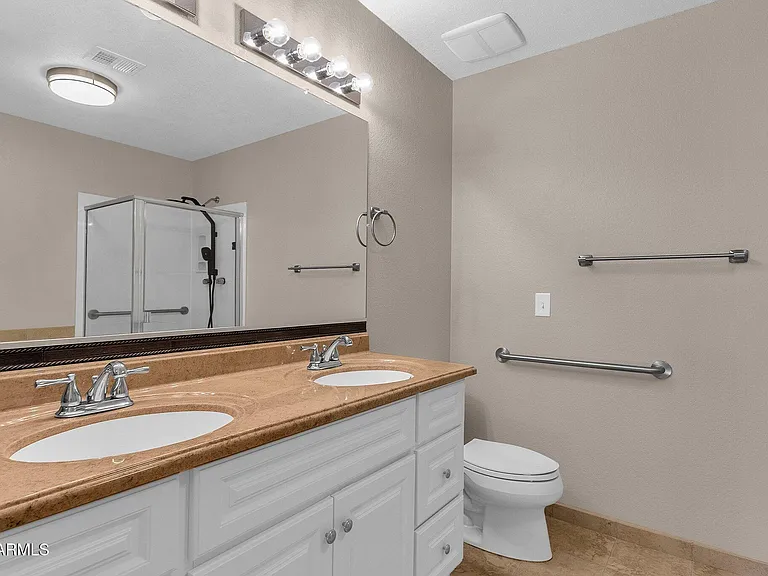 4307 E Karen Dr — Photo 23