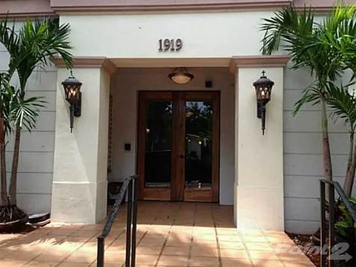 1 bed, 755 sqft, $1,900 — Photo 4