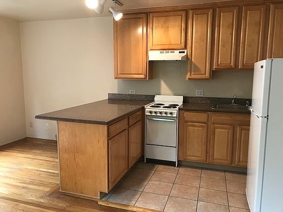 2nd image of 1943 Euclid Ave #1-10