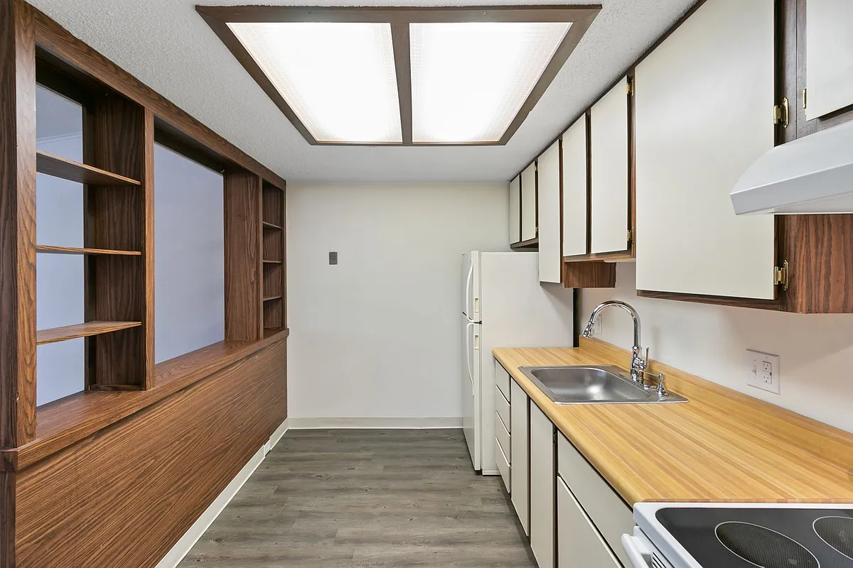 Building Photo - 1373 Montgomery Ct
