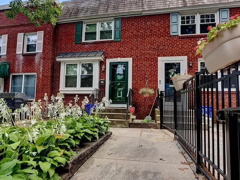 Mercer St — Photo 1