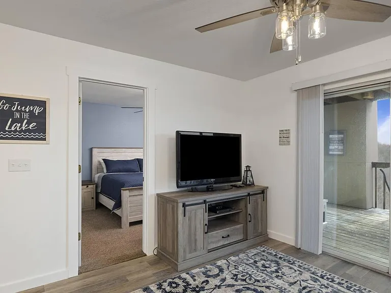 38 Lantern Bay Ln #4 — Photo 8