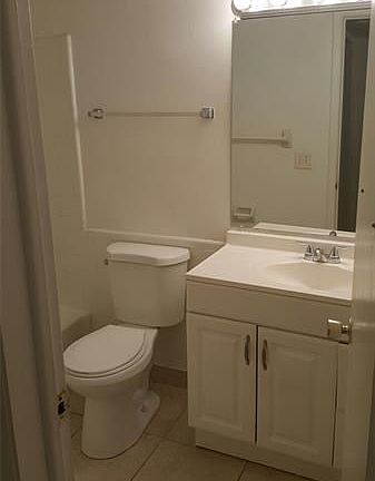 5th image of 5161 NE 18th Ave APT 6