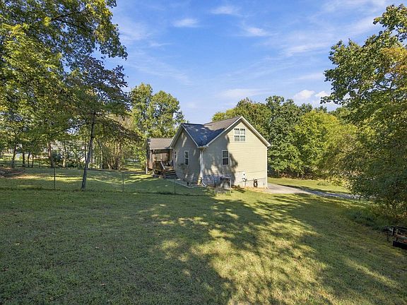 2nd image of 1292 Davis Ridge Rd
