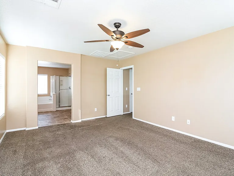 3740 Dustin Lee St — Photo 7