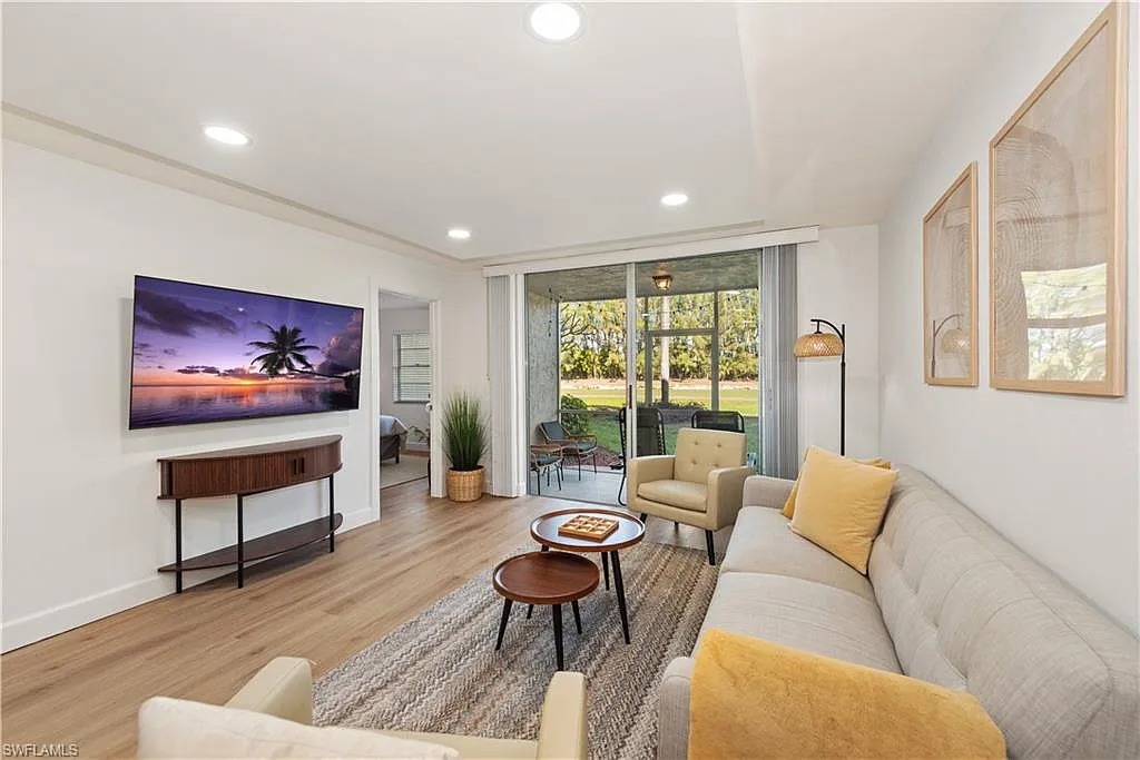 2 bed, 2.0 bath, 919 sqft, $3,800 — Photo 3