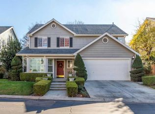1080 E Monticello Cir, Fresno, CA 93720