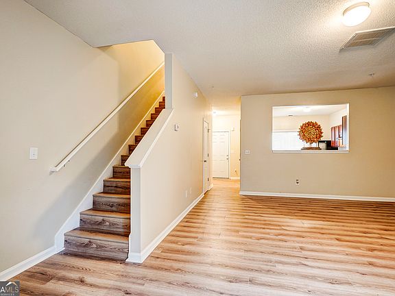 5th image of 2837 Laurel Ridge Cir