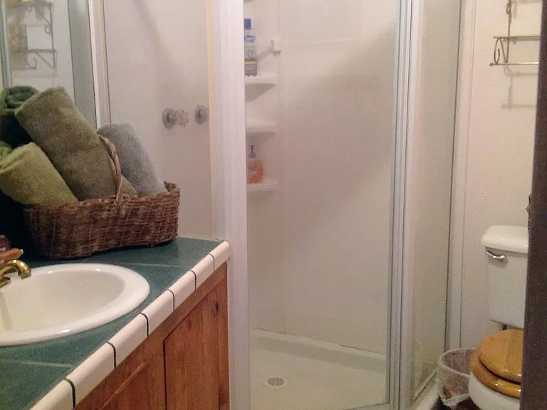 22067 FM 16 W #B — Photo 16