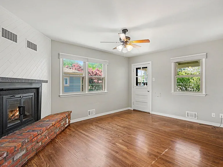 2760 S Kearney St — Photo 12