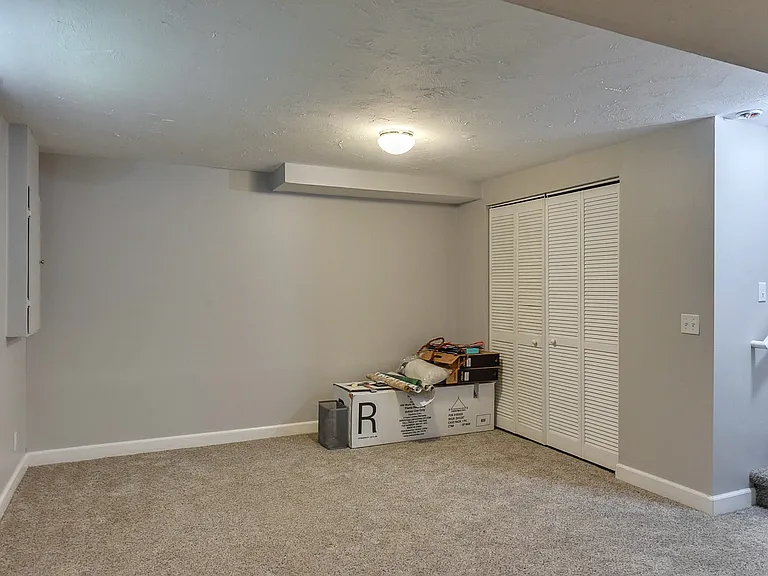 16655 Erskine St — Photo 30