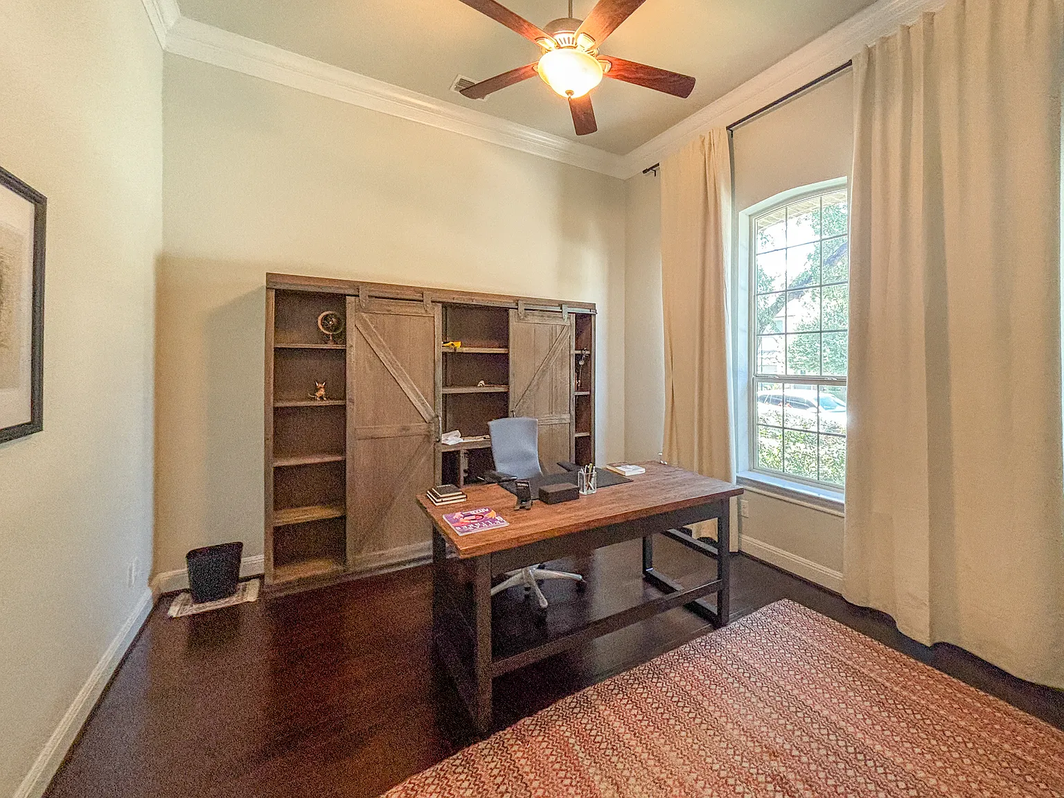 5 bed, 4.5 bath, 4585 sqft, $7,000 — Photo 4
