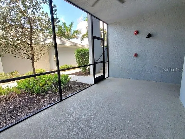14194 Heritage Landing Blvd #611 — Photo 4