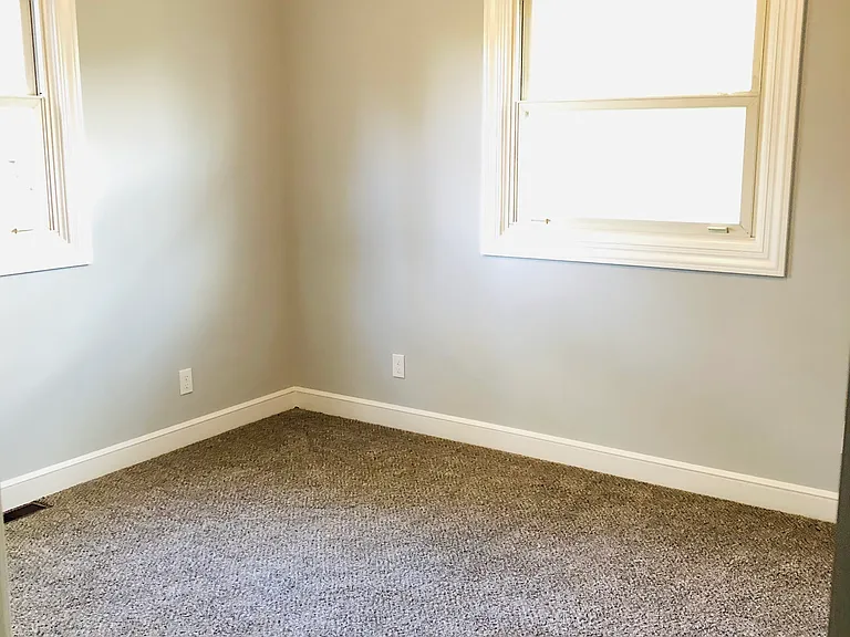 345 Circle Ct — Photo 5
