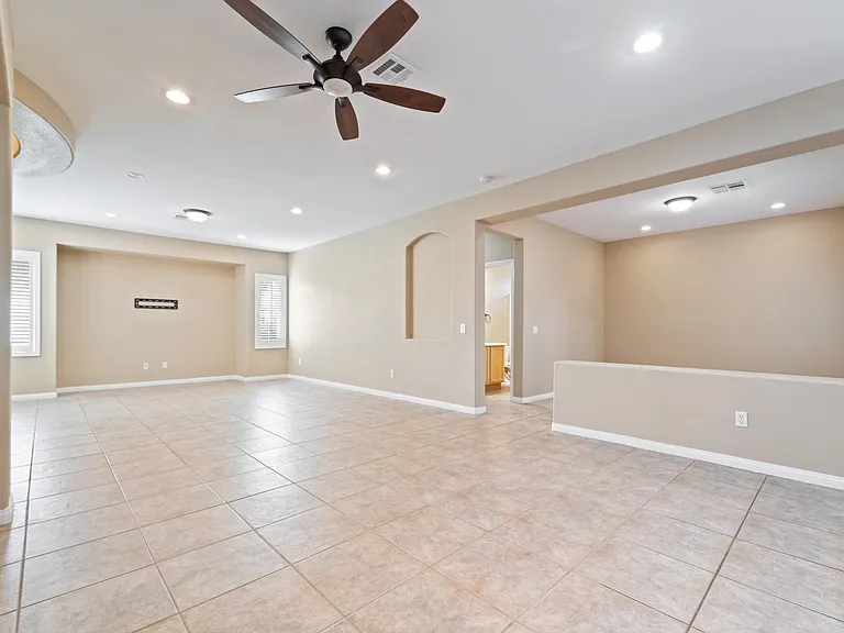 10492 Mission Park Ave — Photo 11