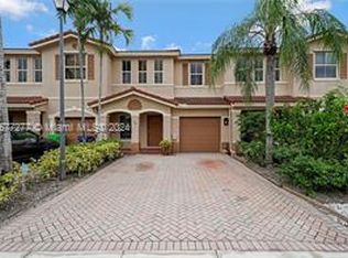 104 Riverwalk Cir #104, Fort Lauderdale, FL 33326