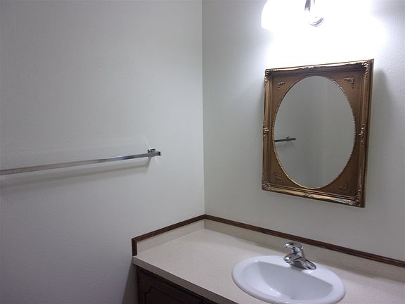 3rd image of 1219 & 1221 Union Ave