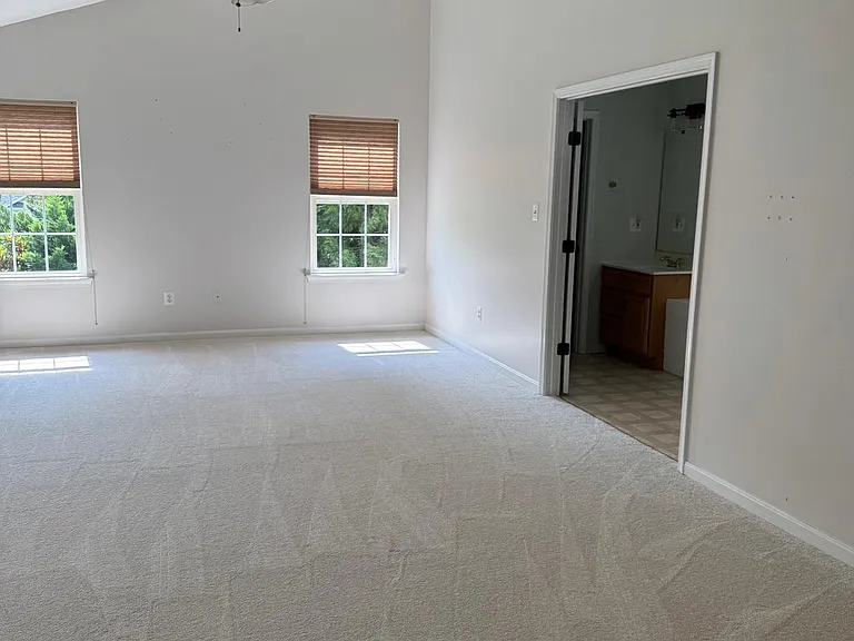 23063 Pembrook Dr — Photo 16