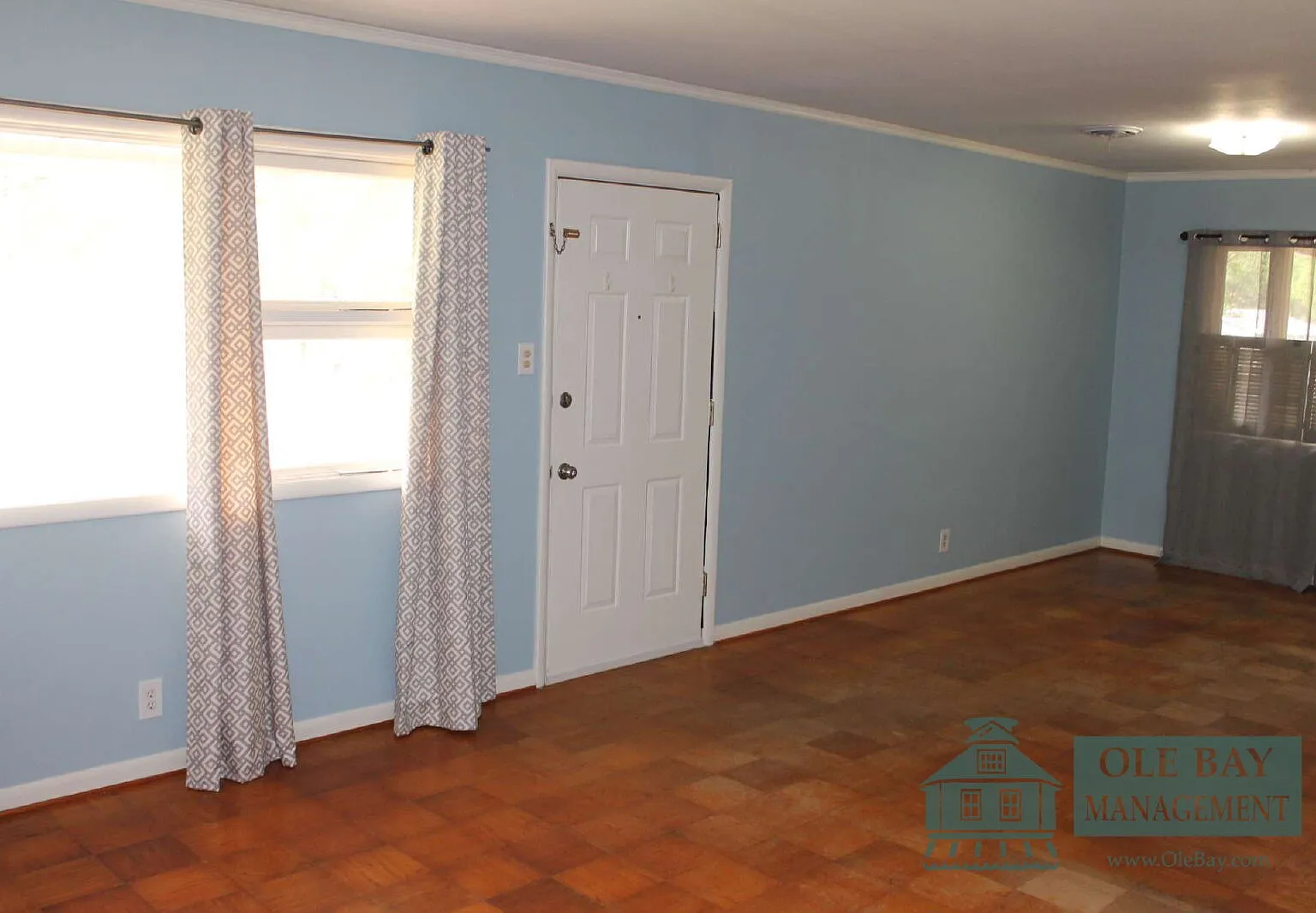 3 bed, 1.0 bath, $1,125 — Photo 2