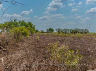 7152 Linne Rd, Seguin, TX 78155