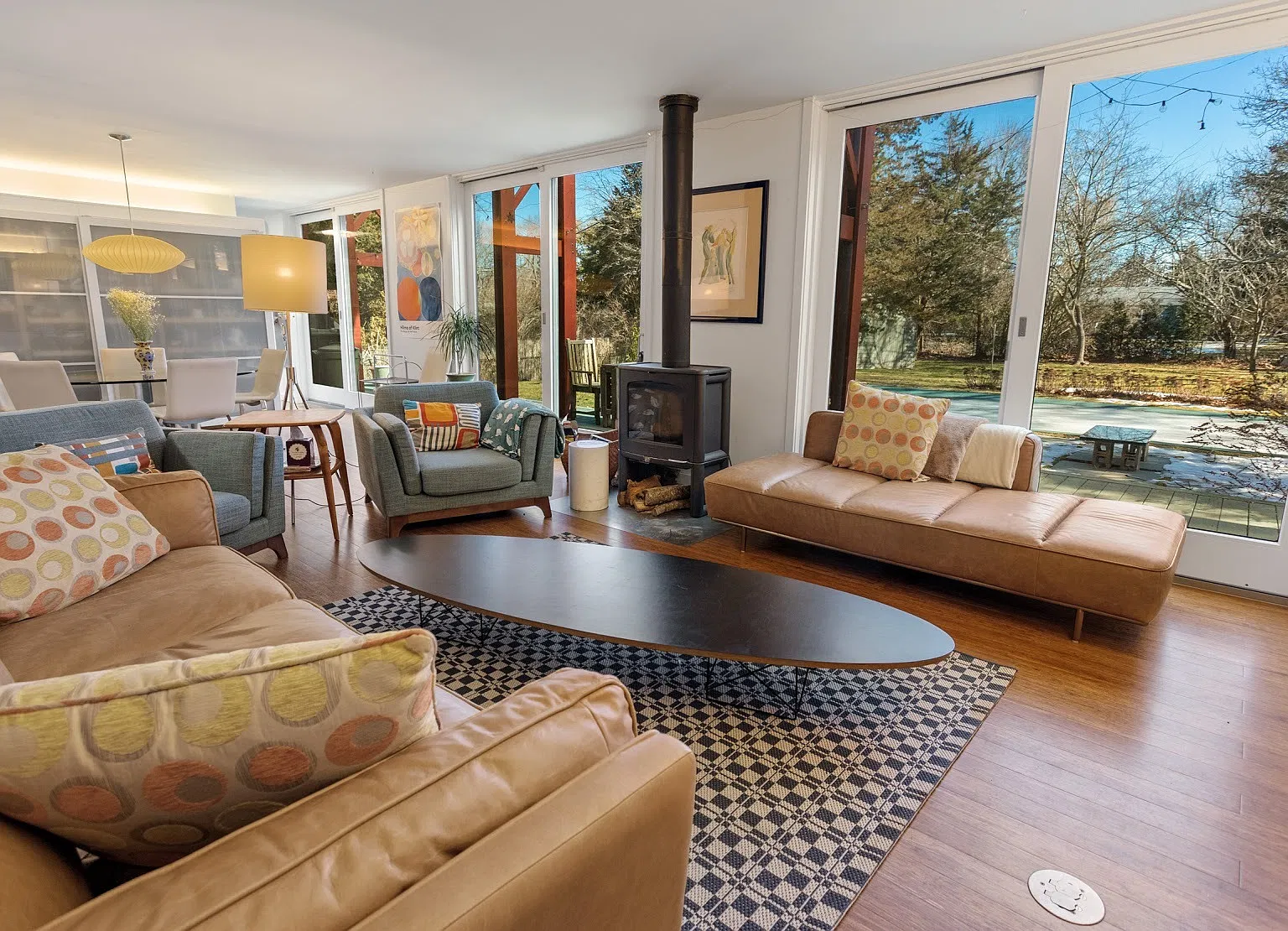 Mid-Century Modern Artist's Home — Photo 4