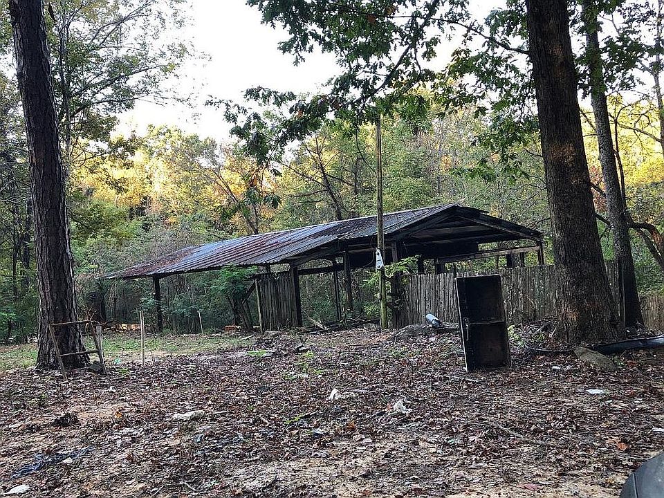 2nd image of 920 Woodruff Rd