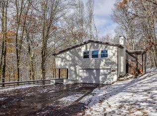 11385 State Route 82, Hiram, OH 44234