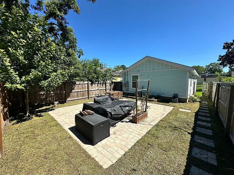 642 E Park Ave — Photo 21