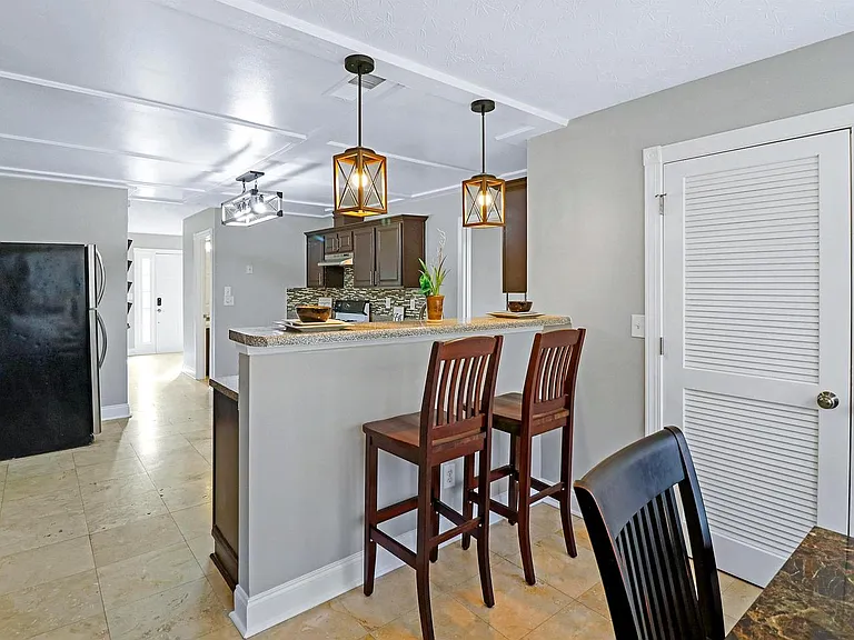 1219 Partridge Ln — Photo 10