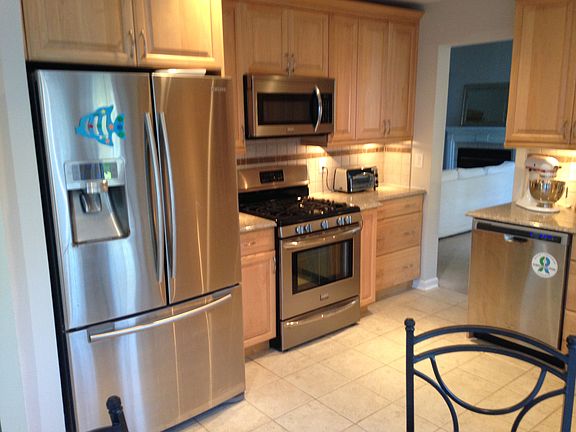 3rd image of 275 Rooney Ct