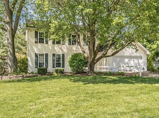 821 Clintwoode Ct, Ballwin, MO