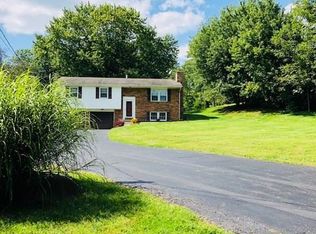 1169 N Bird Rd, Springfield, OH 45503