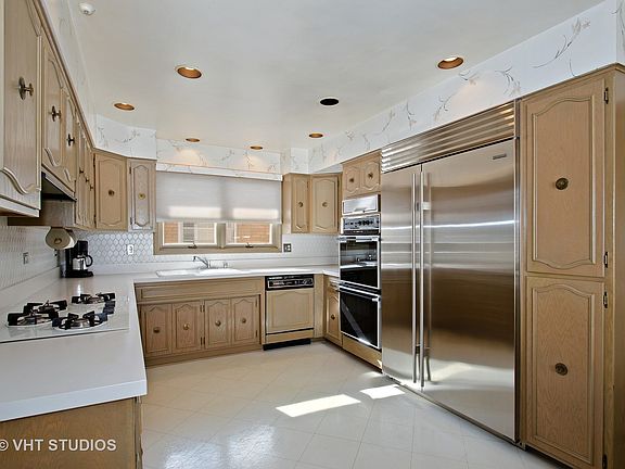 5th image of 6550 N Kenton Ave