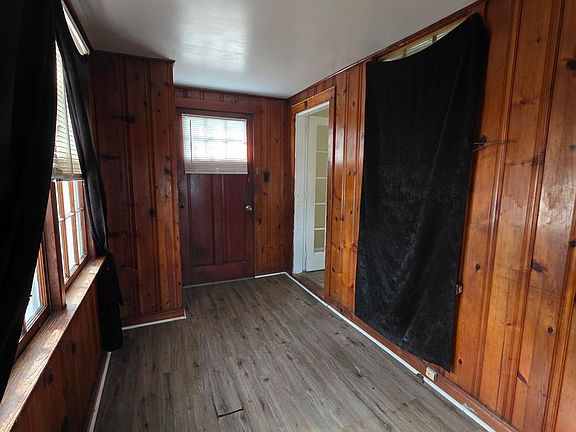 4th image of 4102 Race St #2