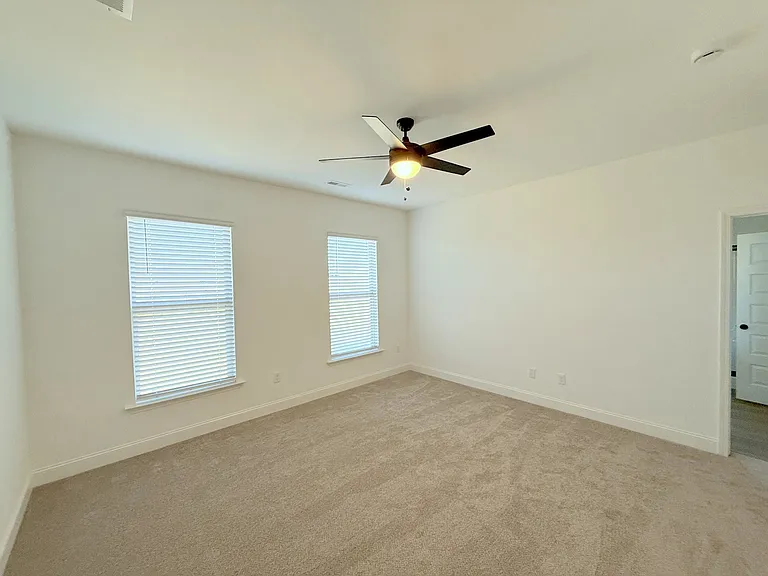 24057 Quints Dr — Photo 18