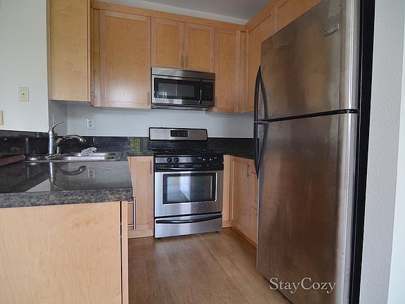 5th image of 884 Palm Ave APT 210R