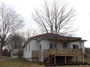 227 Maple Rd, Beaver, WV 25813