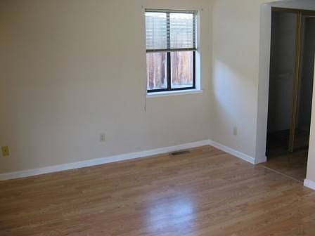 4th image of 6885 Sunkist Dr