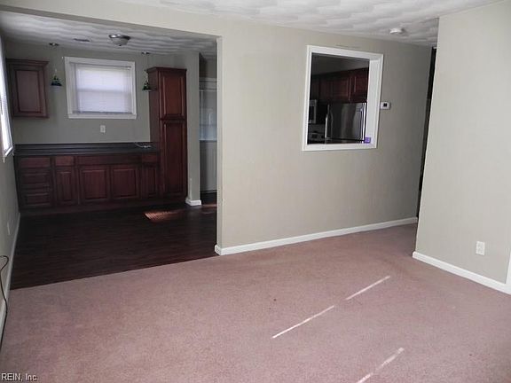 3rd image of 30 Easton St