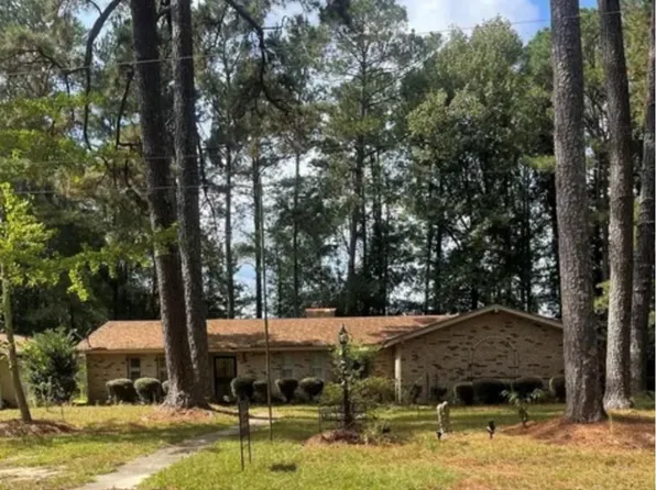 3844 Millsaps Dr, Laurel, MS 39440