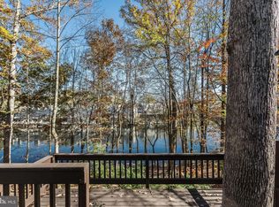 2024 Upper Lake Dr, Reston, VA 20191