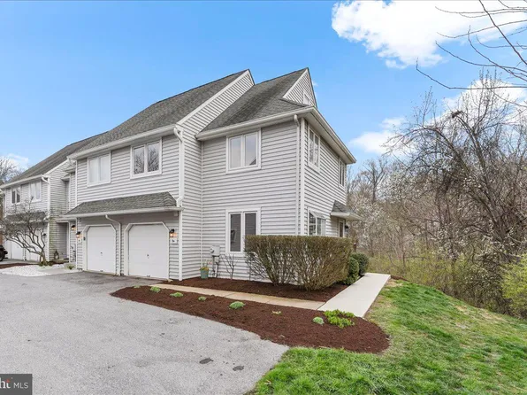 94 W Thomas Ct, Kennett Square, PA 19348
