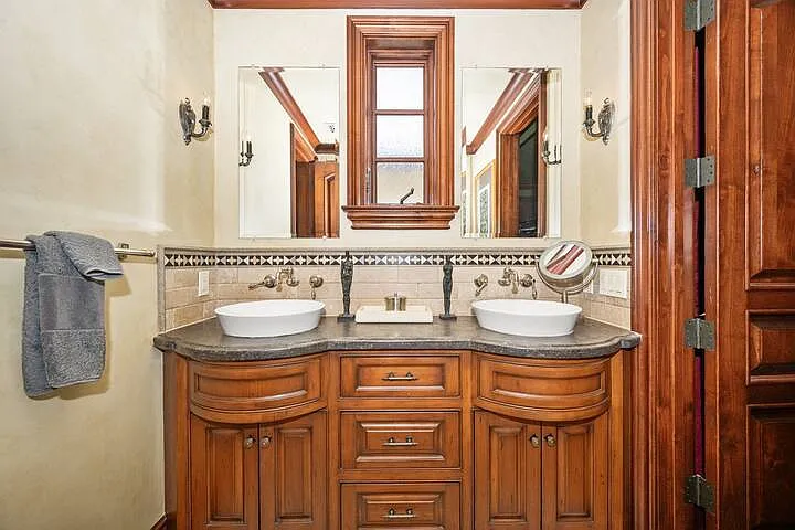 1104 W Bay Ave — Photo 47