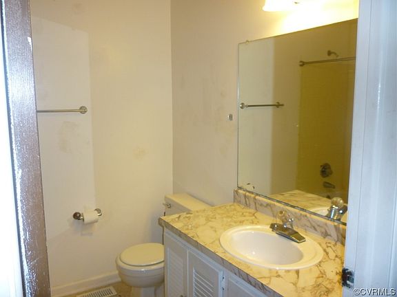4th image of 7479 Jennifer Ln