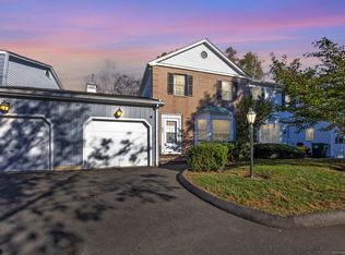 204 Jamestown Rd #204, Stratford, CT 06614