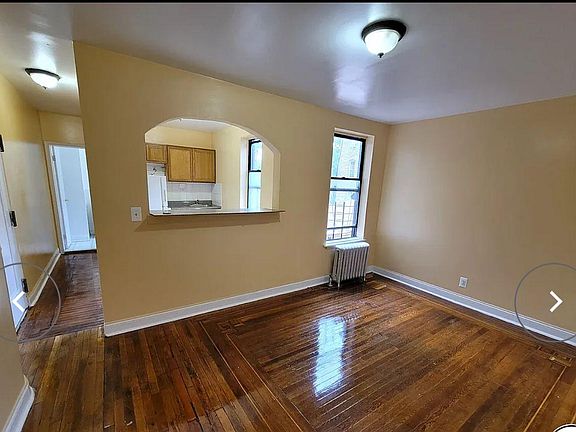 3rd image of 2291 University Ave APT 4D
