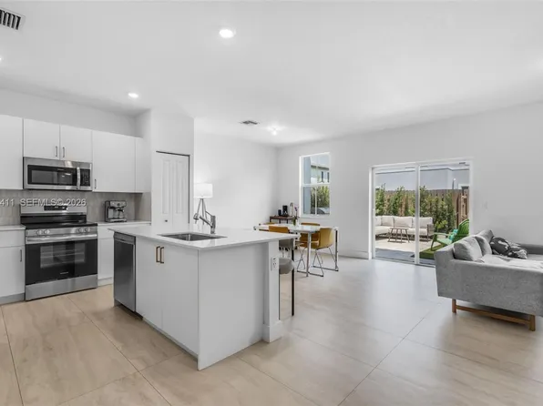 11927 NW 46th St #11927, Pompano Beach, FL 33076