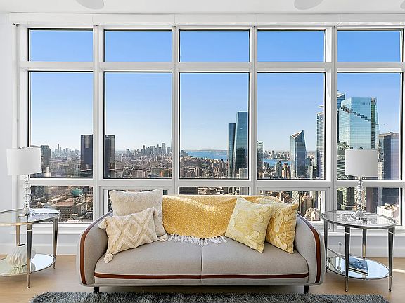 2nd image of 350 W 42nd St Ph G