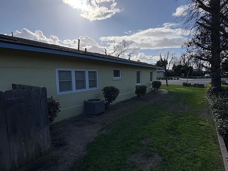 1424 18th Ave — Photo 25