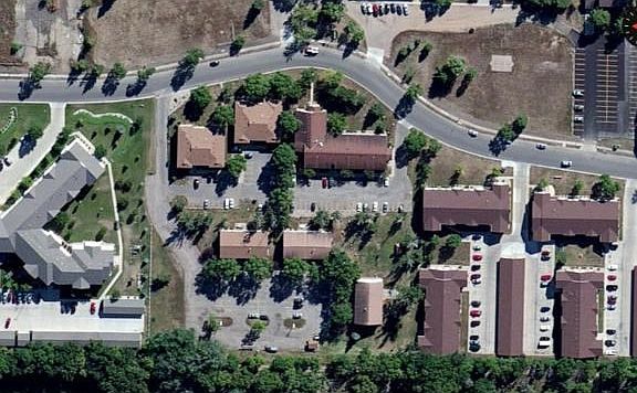 3rd image of 517 Village Dr